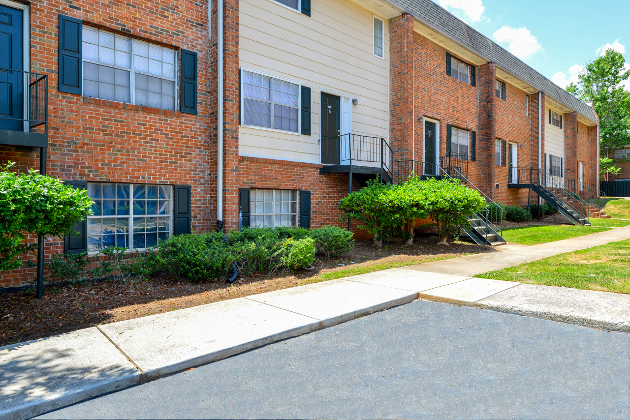 Morrowood Townhomes Apartments in Morrow, GA